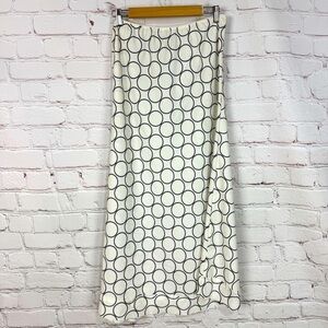 Black White Maxi A-Line Skirt Casual Wear
Y2K fit flare size large circles